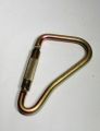 Auto-twist lock carabiner